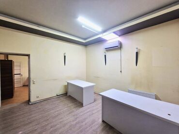 Anbar və emalatxanalar: Xətai rayonu, Babək prospektində səliqəli, hündür və işıqlı anbar — 13