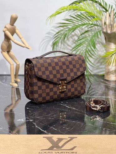 Torbe: Cena torbi 2450
Cena kaisa 1.700
Cena novcanika 1.700
Alb sa porezom — 18