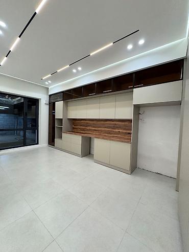 Продажа коттеджей и домов: 2-этажный дом в стиле хай-тек Локация: ж/м Арча-Бешик Площадь — 25