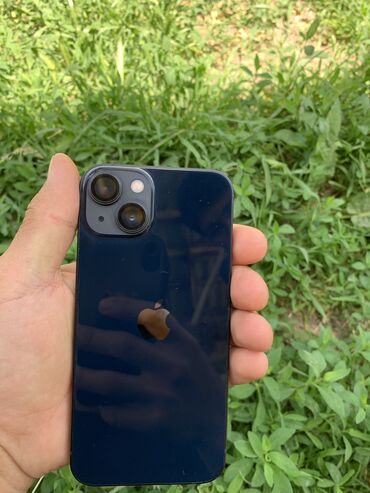 Apple iPhone: IPhone 13, Б/у, 128 ГБ, Jet Black, Чехол, 100 %