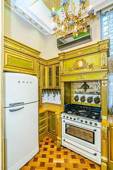 sebail: İcarəyə verilir 5 otaqlı köhnə tikili 225 m², Sahil m. 3 000 AZN/ay 5 — 8