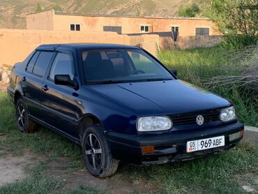 запчасть на мерс 814: Volkswagen Vento: 1996 г., 1.8 л, Механика, Бензин, Седан