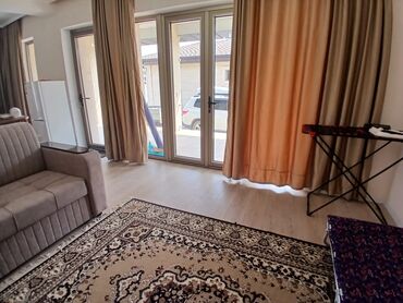 Посуточная аренда домов: 100 м², 4 комнаты — 7