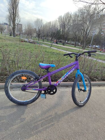 sidenija mersedes: Продаю велосипед фирменный оригинал,
колеса 20, подойдёт с 5 до 8 лет
