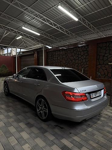 Mercedes-Benz: Mercedes-Benz E-Class: 2010 г., 3.5 л, Автомат, Бензин, Седан — 5