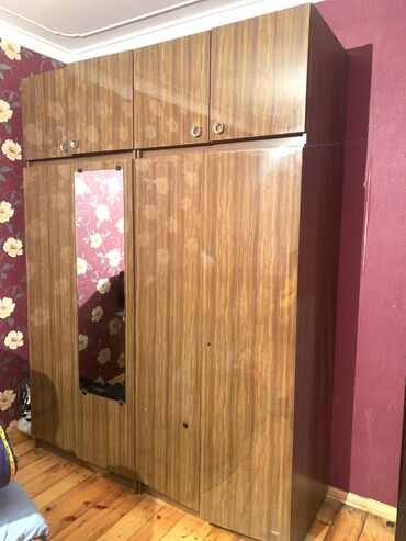 Ütüləmə lövhələri: Qarderob, paltar dolabı