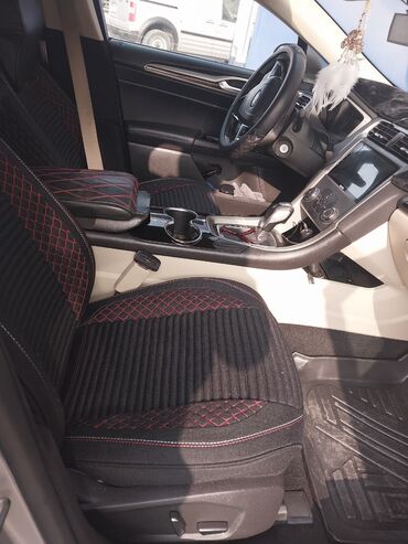 Ford: Ford Fusion SE sedan - Kuzov: 4 qapılı sedan, gümüşü rəng - Mühərrik — 11