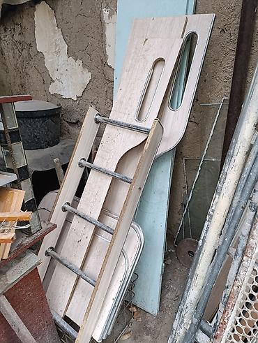 десткий стол: Продаю детский кровать размер длина 144 ширина 71 каркас — 1