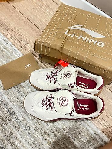 Айымдардын бут кийими: Продаю оригинальную обувь lining 
причина продажи: не подошёл размер — 2