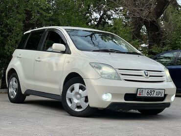 Toyota: Toyota ist: 2004 г., 1.5 л, Автомат, Бензин, Хэтчбэк