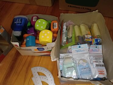 Masaüstü dəstlər: Məktəb ləvazimatları və dəftərxana dəsti Komplektin tərkibi: - Dərs — 6