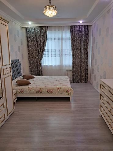 studio menziller: Tam mebelli və texnikalı mənzil interyeri - Geniş, işıqlı zal: qonaq — 3