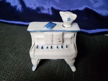 Figure: Figura, bоја - Šareno, Novo — 2