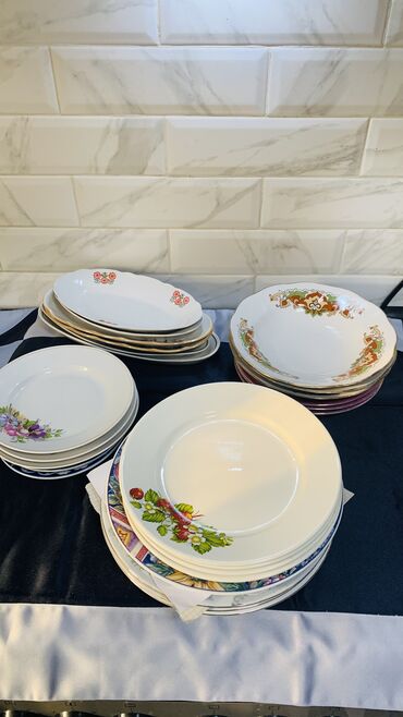 Наборы посуды: Блюдца Дулево старое Полонное 1 штука -250 сом Стаканы по 250 сом — 3