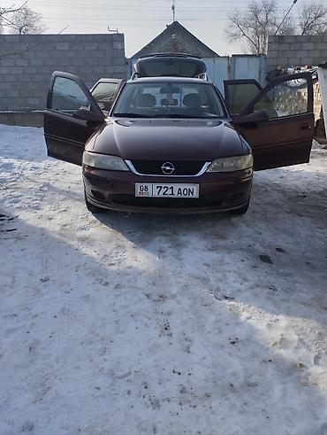 Opel: Opel Vectra: 2001 г., 1.8 л, Механика, Бензин, Универсал — 9