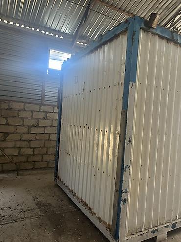 konteyner satilir: Metal konteyner otaq - Ölçü: təxminən 6 m uzunluq, 2.4 m en, 2.5 m — 3