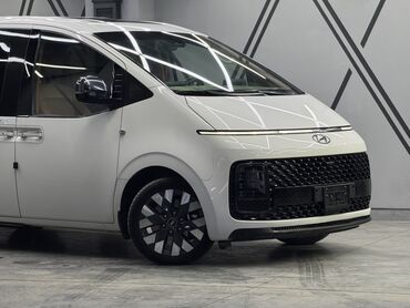 Hyundai: Hyundai Staria: 2023 г., 3.5 л, Автомат, Газ, Минивэн — 1