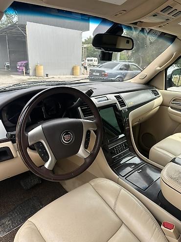 82 2: Cadillac Escalade: 2006 г., 6.2 л, Автомат, Бензин, Внедорожник — 8