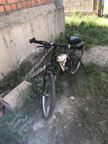 Велосипеды: Цена-2500 торг уместен состояние стабильное Ак-Ордо Бишкек Номер-