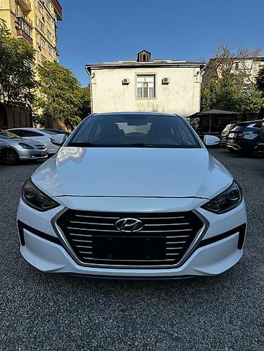 highlander 2017: Hyundai Elantra: 2020 г., 1.6 л, Автомат, Электромобиль, Седан — 1