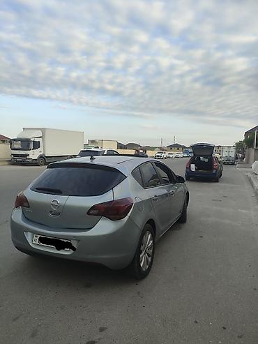Opel: Opel Astra: 1.6 l | 2011 il 370000 km Sedan — 12