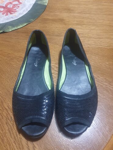 srebrna haljina kakve cipele: Ballet shoes, 36