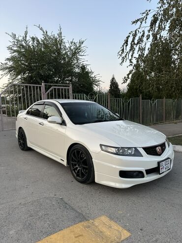 шины бишкек цены: Белый седан Honda Accord с аэродинамическими элементами, включая