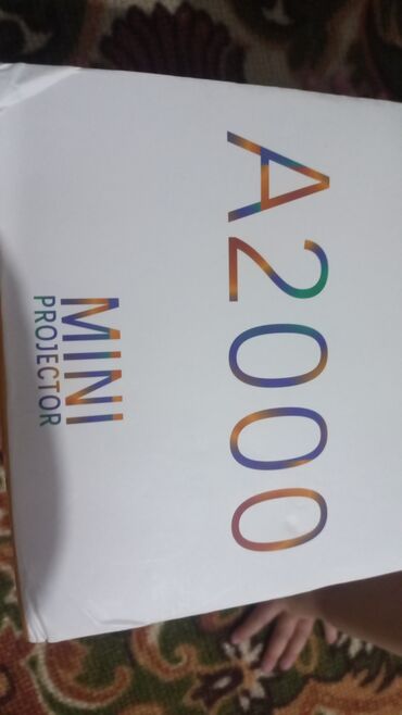 карманный компьютер: СРОЧНО. МИНИ ПРОЕКТОР А 2000 ОТЛИЧНЫЙ КАЧЕСТВО новый в коробке