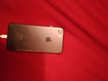 Apple iPhone: IPhone 7, 32 GB, Qara