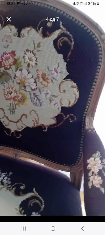 tabla privatan posed: Elegantna fotelja sa tabureom u klasičnom rococo stilu. - — 3