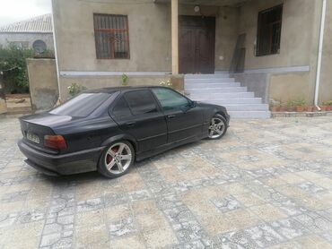 BMW: BMW 3 series: 1.8 l | 1995 il Sedan — 7