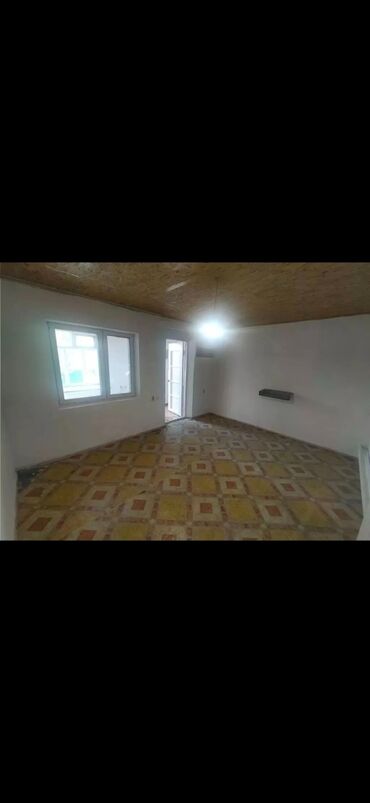 сдаю дом без хозяина бишкек: 35 м², 1 комната, Забор, огорожен