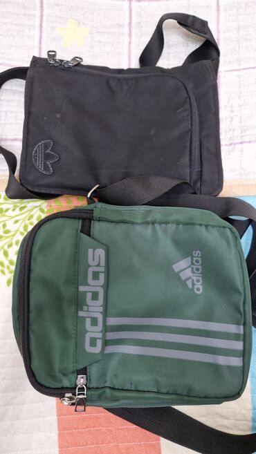 Барсетки: Срочно! Продаю 2 шт барсеток Фирмы Adidas в очень идеальном состоянии at lalafo.kg Барсетки: Срочно! Продаю 2 шт барсеток Фирмы Adidas в очень идеальном состоянии