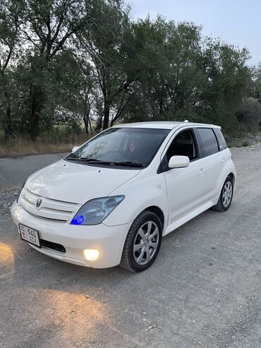 runx alex: Toyota ist: 2004 г., 1.5 л, Автомат, Бензин, Хэтчбэк
