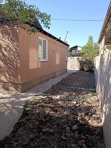 один владелиц: Дом с двором и отдельным въездом через распашные ворота. Щлакоблок — 3
