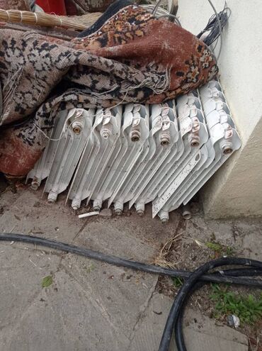 çuqun radiatorlar: İşlənmiş Seksiyalı Radiator Çuqun