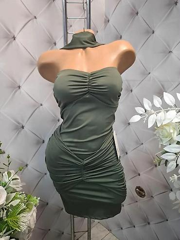 pull and bear torbice: Ženska uska haljina – mini dužina, efekat drapiranja - Model: uska — 6