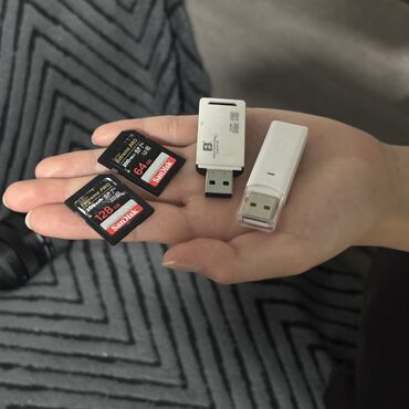 Фотоаппараты: A7 IV Sony 28-70 sigma Sony e Rode micro duo 3 батарейки Флешки 1-64 — 4