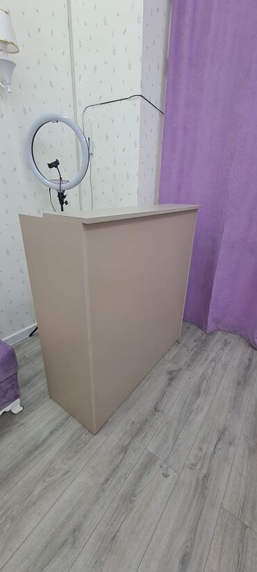 Digər salon, tibbi mebel: Resepsn yenidir. Panel masin boyasi.ölçü 110*50. qiymət 220 m. ünvan