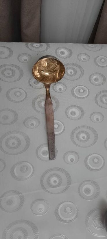 Süfrə ləvazimat dəstləri: Советского времени .Ножи нержавейка 10м .Ножи мельхиор 30м .Ложки — 10