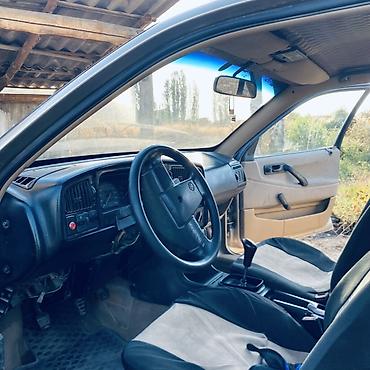Продажа авто: Volkswagen Passat: 1990 г., 1.8 л, Механика, Бензин, Седан — 6