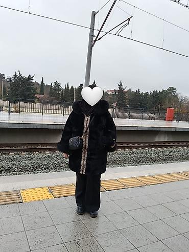 750 azn alınıb 300 satılır 3,4 defe geynilib tezedir razmer XXL lalafo.az -da 750 azn alınıb 300 satılır 3,4 defe geynilib tezedir razmer XXL
