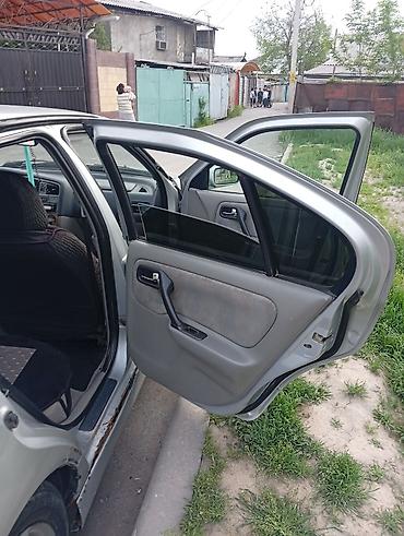 Nissan: Nissan Primera: 2000 г., 1.8 л, Механика, Бензин, Лифтбек — 22