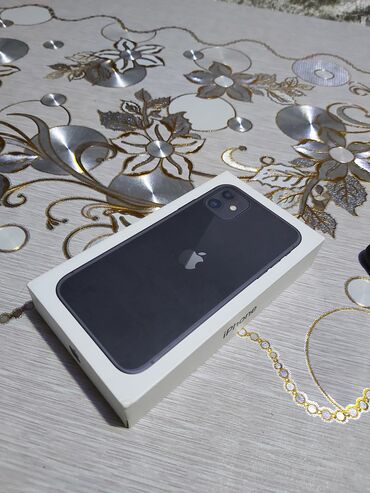 Apple iPhone: IPhone 11, 128 GB, Qara, Simsiz şarj, Face ID — 1