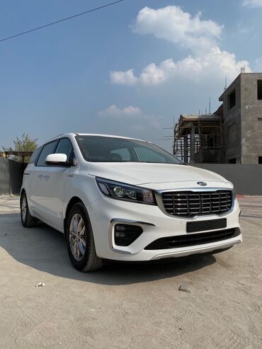 Hyundai: Kia Carnival: 2018 г., 2.2 л, Автомат, Дизель, Минивэн