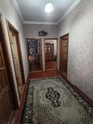 qala qes: Salam hər kəsə. torpaq sahəsi 3 sot. ev sarayın mərkəzində yerləşir 1 — 9