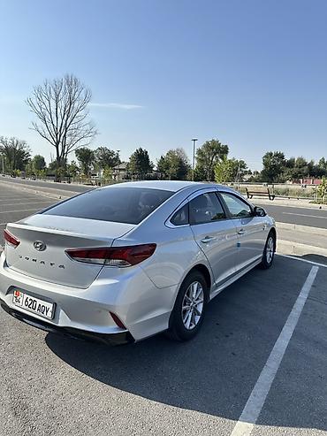 решетка бампера: Hyundai Sonata: 2021 г., Автомат, Бензин, Седан — 4