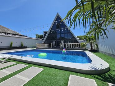 Günlük kirayə evlər: 200 kv. m, 6 otaqlı, Kombi, Qaz, İşıq — 1