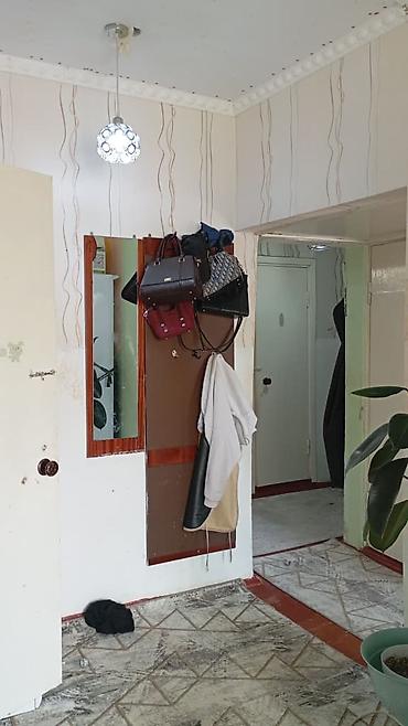 в орловке: 3 комнаты, 62 м², 3 этаж, Старый ремонт — 6