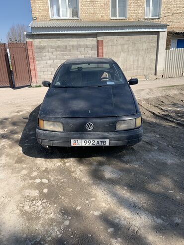 авто машина арзан: Volkswagen Passat: 1988 г., 1.8 л, Механика, Бензин, Седан